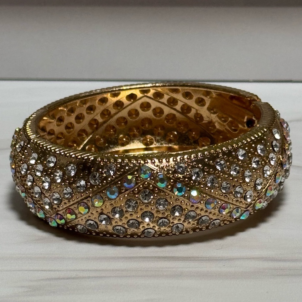 Boutique Gold Crystal Bangle Bracelet - Picture 16 of 17